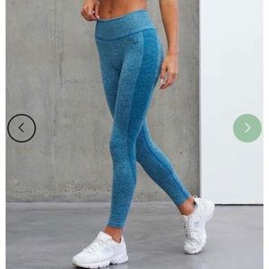 Lazuli Label Scrunch V-Seam Recycled Leggings- Teal Small